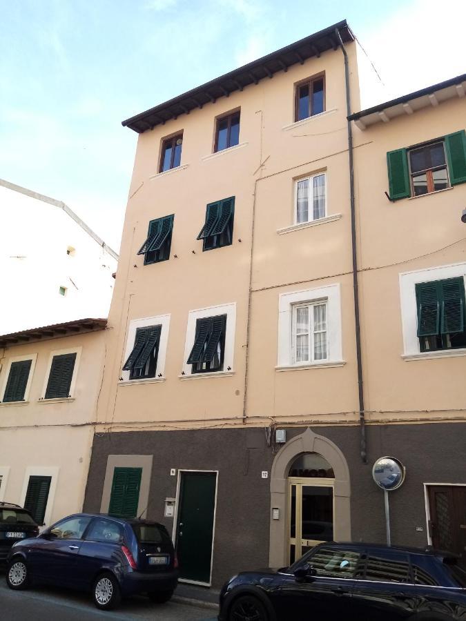 Piccione Marittimo Appartamento Vicinanze Mare ลีวอร์โน ภายนอก รูปภาพ