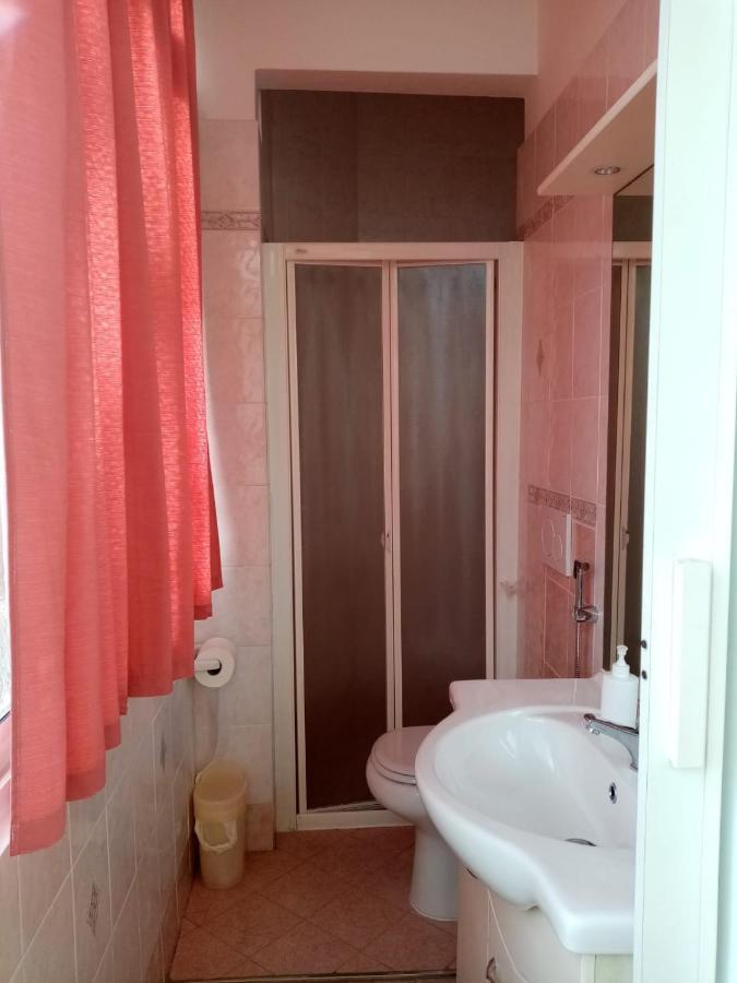 Piccione Marittimo Appartamento Vicinanze Mare ลีวอร์โน ภายนอก รูปภาพ
